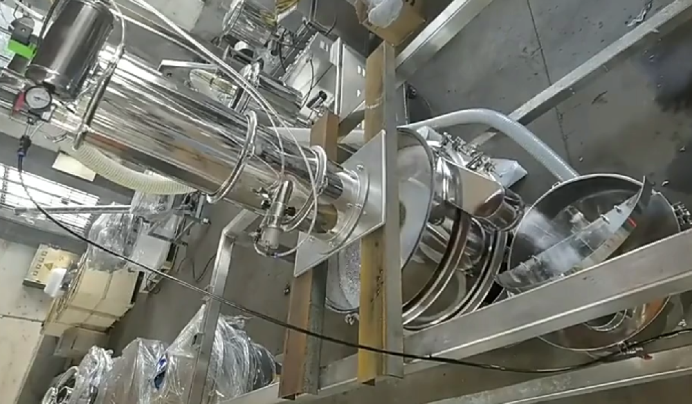 真空上料機(jī)接旋振篩、料倉(cāng)試樹脂粉物料